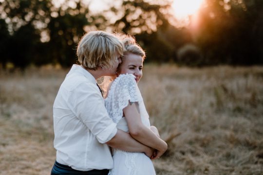 Freie Trauung Wiese Hochzeit draußen Natur Garten Boho Vintage Wedding