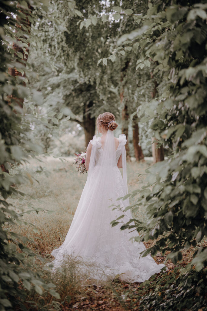 Hochzeit Schloss Brandis Hochzeitsfeier Leipzig Sachsen Schlosshochzeit Standesamt Sophia Molek Getting Ready Heiraten Dresden