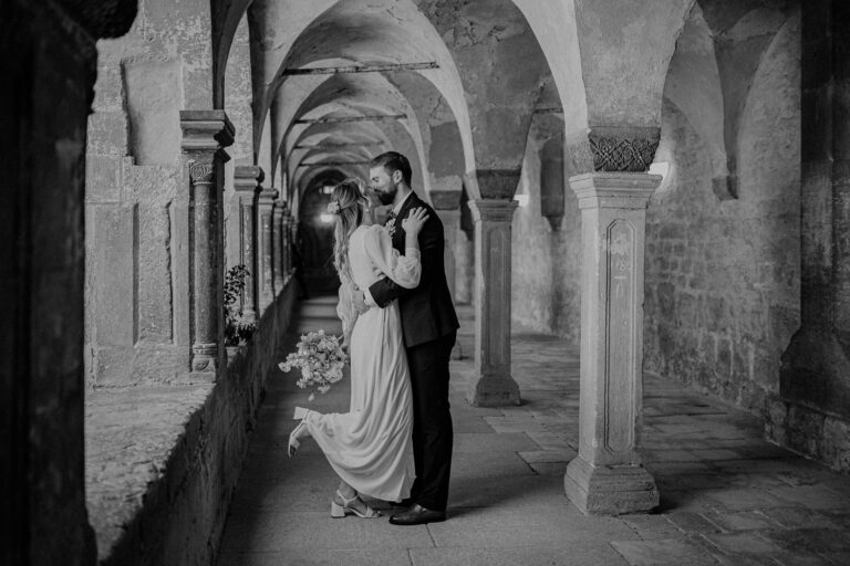 Hochzeit Toskana Tuscany Wedding Burgenlandkreis Saale-Unstrut Weinberge Heiraten Sachsen Sachsen-Anhalt Hochzeitsfotos Hochzeitsreportage Freyburg Naumburg Neuenburg Kloster Sommerhochzeit Hochzeitsfotos Leipzig