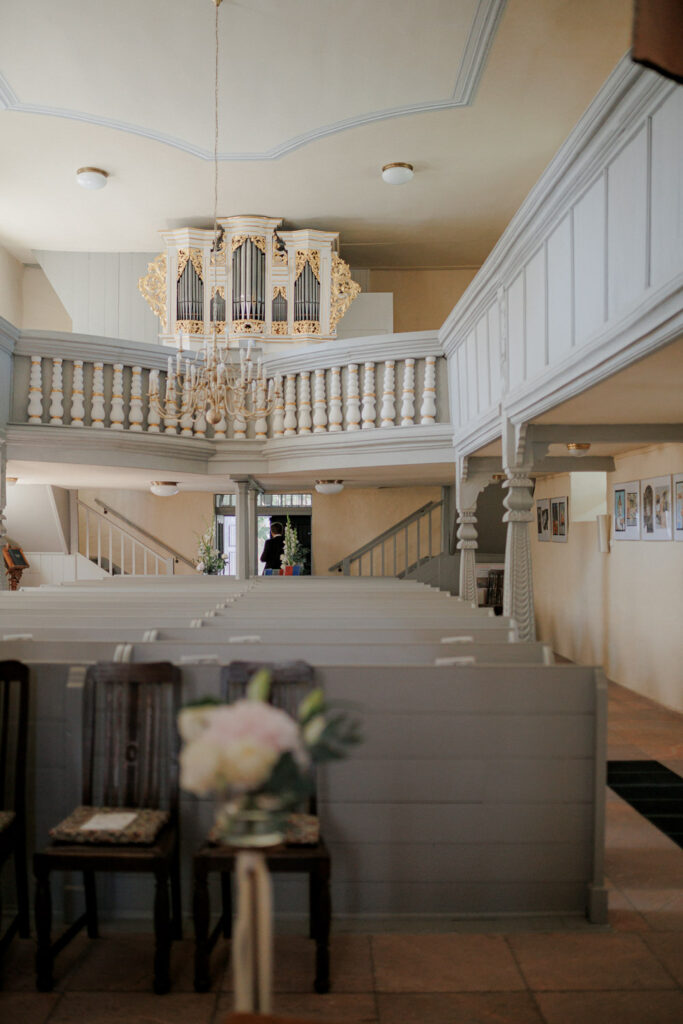 Schloss Brandis Hochzeit Schlosshochzeit Märchenhochzeit Hochzeitsfotos Hochzeitsreportage Hochzeitsfotograf Hochzeitsfotografin Heiraten Leipzig Sachsen Dresden Gohliser Schlösschen Standesamt Standesamtliche Trauung Neues Rathaus Hochzeitsauto Happy Day Brautmode EmiLy Hochzeitsdeko