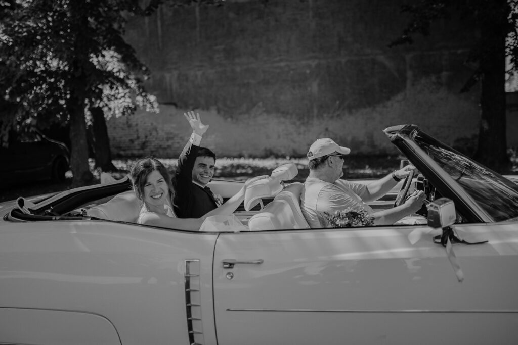 Schloss Brandis Hochzeit Schlosshochzeit Märchenhochzeit Hochzeitsfotos Hochzeitsreportage Hochzeitsfotograf Hochzeitsfotografin Heiraten Leipzig Sachsen Dresden Gohliser Schlösschen Standesamt Standesamtliche Trauung Neues Rathaus Hochzeitsauto Happy Day Brautmode EmiLy Hochzeitsdeko