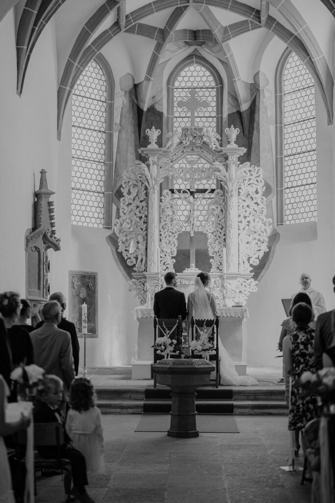 Schloss Brandis Hochzeit Schlosshochzeit Märchenhochzeit Hochzeitsfotos Hochzeitsreportage Hochzeitsfotograf Hochzeitsfotografin Heiraten Leipzig Sachsen Dresden Gohliser Schlösschen Standesamt Standesamtliche Trauung Neues Rathaus Hochzeitsauto Happy Day Brautmode EmiLy Hochzeitsdeko