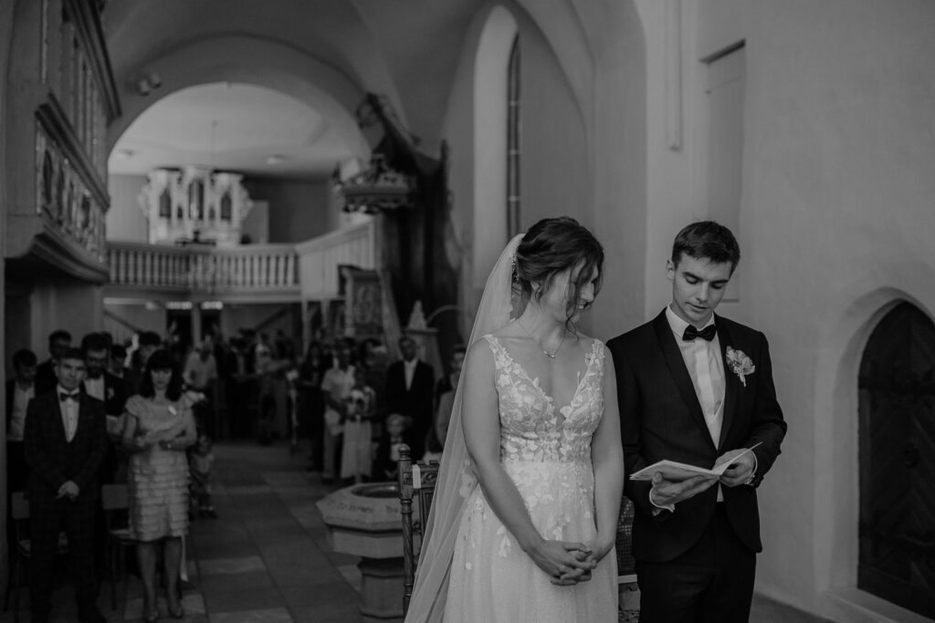 Schloss Brandis Hochzeit Schlosshochzeit Märchenhochzeit Hochzeitsfotos Hochzeitsreportage Hochzeitsfotograf Hochzeitsfotografin Heiraten Leipzig Sachsen Dresden Gohliser Schlösschen Standesamt Standesamtliche Trauung Neues Rathaus Hochzeitsauto Happy Day Brautmode EmiLy Hochzeitsdeko