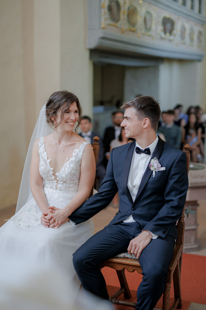 Schloss Brandis Hochzeit Schlosshochzeit Märchenhochzeit Hochzeitsfotos Hochzeitsreportage Hochzeitsfotograf Hochzeitsfotografin Heiraten Leipzig Sachsen Dresden Gohliser Schlösschen Standesamt Standesamtliche Trauung Neues Rathaus Hochzeitsauto Happy Day Brautmode EmiLy Hochzeitsdeko