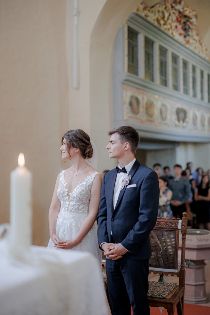 Schloss Brandis Hochzeit Schlosshochzeit Märchenhochzeit Hochzeitsfotos Hochzeitsreportage Hochzeitsfotograf Hochzeitsfotografin Heiraten Leipzig Sachsen Dresden Gohliser Schlösschen Standesamt Standesamtliche Trauung Neues Rathaus Hochzeitsauto Happy Day Brautmode EmiLy Hochzeitsdeko