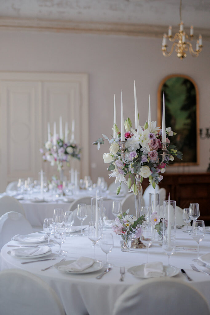 Schloss Brandis Hochzeit Schlosshochzeit Märchenhochzeit Hochzeitsfotos Hochzeitsreportage Hochzeitsfotograf Hochzeitsfotografin Heiraten Leipzig Sachsen Dresden Gohliser Schlösschen Standesamt Standesamtliche Trauung Neues Rathaus Hochzeitsauto Happy Day Brautmode EmiLy Hochzeitsdeko