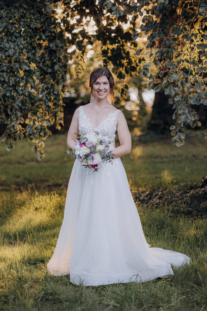 Schloss Brandis Hochzeit Schlosshochzeit Märchenhochzeit Hochzeitsfotos Hochzeitsreportage Hochzeitsfotograf Hochzeitsfotografin Heiraten Leipzig Sachsen Dresden Gohliser Schlösschen Standesamt Standesamtliche Trauung Neues Rathaus Hochzeitsauto Happy Day Brautmode EmiLy Hochzeitsdeko