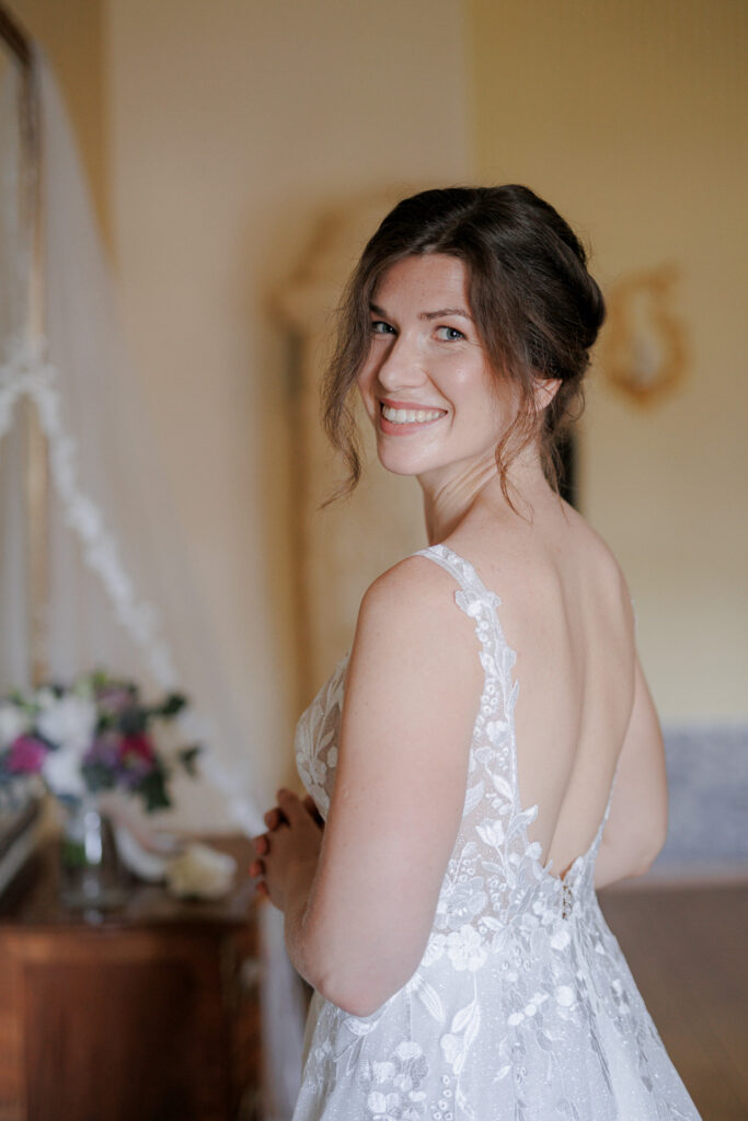 Schloss Brandis Hochzeit Schlosshochzeit Märchenhochzeit Hochzeitsfotos Hochzeitsreportage Hochzeitsfotograf Hochzeitsfotografin Heiraten Leipzig Sachsen Dresden Gohliser Schlösschen Standesamt Standesamtliche Trauung Neues Rathaus Hochzeitsauto Happy Day Brautmode EmiLy Hochzeitsdeko Cadillac