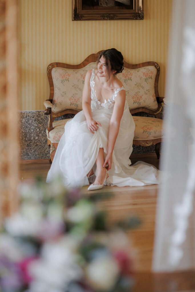 Schloss Brandis Hochzeit Schlosshochzeit Märchenhochzeit Hochzeitsfotos Hochzeitsreportage Hochzeitsfotograf Hochzeitsfotografin Heiraten Leipzig Sachsen Dresden Gohliser Schlösschen Standesamt Standesamtliche Trauung Neues Rathaus Hochzeitsauto Happy Day Brautmode EmiLy Hochzeitsdeko Cadillac