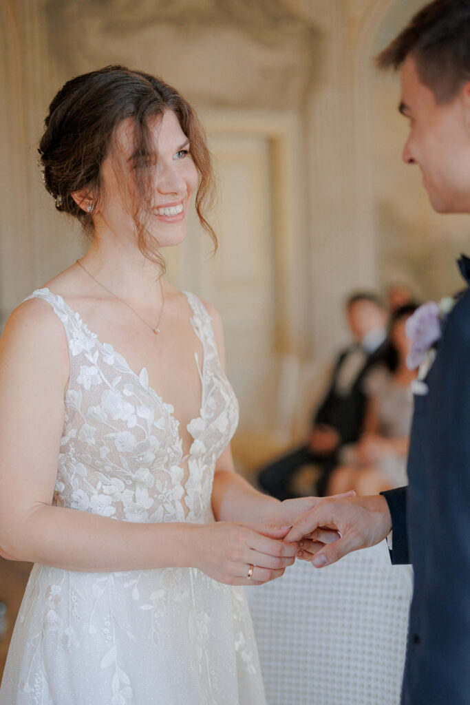Schloss Brandis Hochzeit Schlosshochzeit Märchenhochzeit Hochzeitsfotos Hochzeitsreportage Hochzeitsfotograf Hochzeitsfotografin Heiraten Leipzig Sachsen Dresden Gohliser Schlösschen Standesamt Standesamtliche Trauung Neues Rathaus Hochzeitsauto Happy Day Brautmode EmiLy Hochzeitsdeko Cadillac