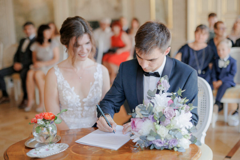 Schloss Brandis Hochzeit Schlosshochzeit Märchenhochzeit Hochzeitsfotos Hochzeitsreportage Hochzeitsfotograf Hochzeitsfotografin Heiraten Leipzig Sachsen Dresden Gohliser Schlösschen Standesamt Standesamtliche Trauung Neues Rathaus Hochzeitsauto Happy Day Brautmode EmiLy Hochzeitsdeko Cadillac