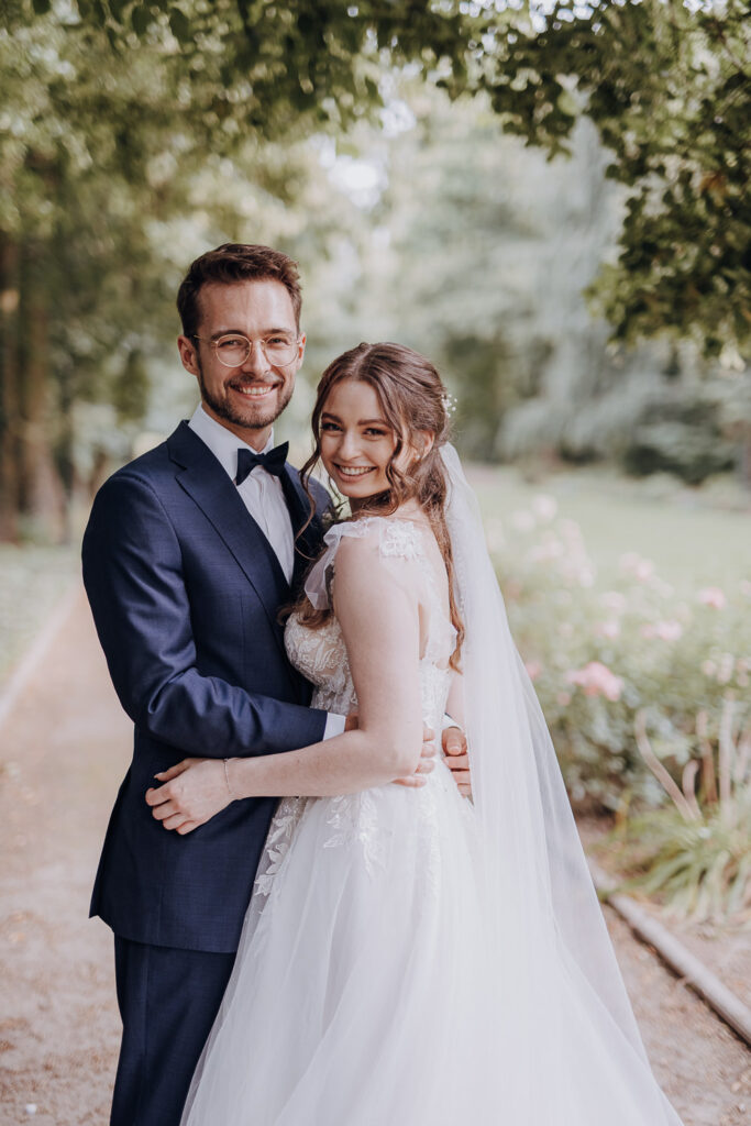 Schloss Teutschenthal Hochzeit Schlosshochzeit Märchenhochzeit Hochzeitsfotos Hochzeitsfotograf Hochzeitsfotografin Heiraten Leipzig Sachsen Dresden Freie Trauung White Wedding Hochzeitsdeko ByLe Sophia Molek Party EmiLy