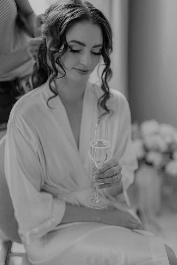 Schloss Teutschenthal Hochzeit Schlosshochzeit Märchenhochzeit Hochzeitsfotos Hochzeitsfotograf Hochzeitsfotografin Heiraten Leipzig Sachsen Dresden Freie Trauung White Wedding Hochzeitsdeko ByLe Sophia Molek Party EmiLy