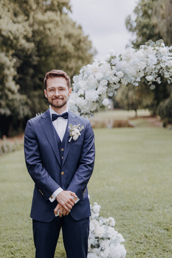 Schloss Teutschenthal Hochzeit Schlosshochzeit Märchenhochzeit Hochzeitsfotos Hochzeitsfotograf Hochzeitsfotografin Heiraten Leipzig Sachsen Dresden Freie Trauung White Wedding Hochzeitsdeko ByLe Sophia Molek Party EmiLy