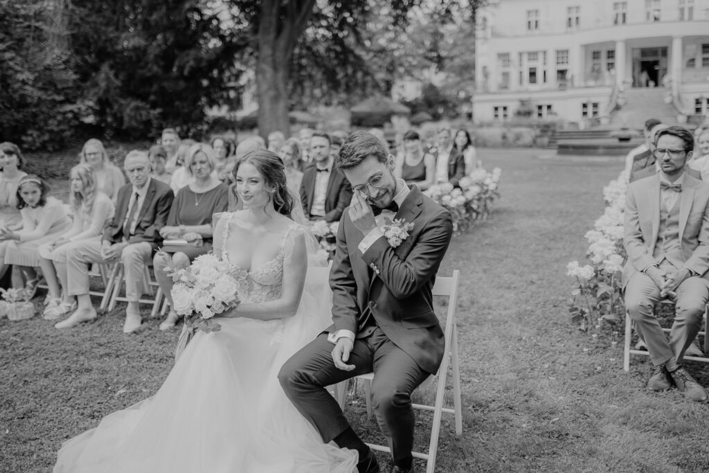 Schloss Teutschenthal Hochzeit Schlosshochzeit Märchenhochzeit Hochzeitsfotos Hochzeitsfotograf Hochzeitsfotografin Heiraten Leipzig Sachsen Dresden Freie Trauung White Wedding Hochzeitsdeko ByLe Sophia Molek Party EmiLy