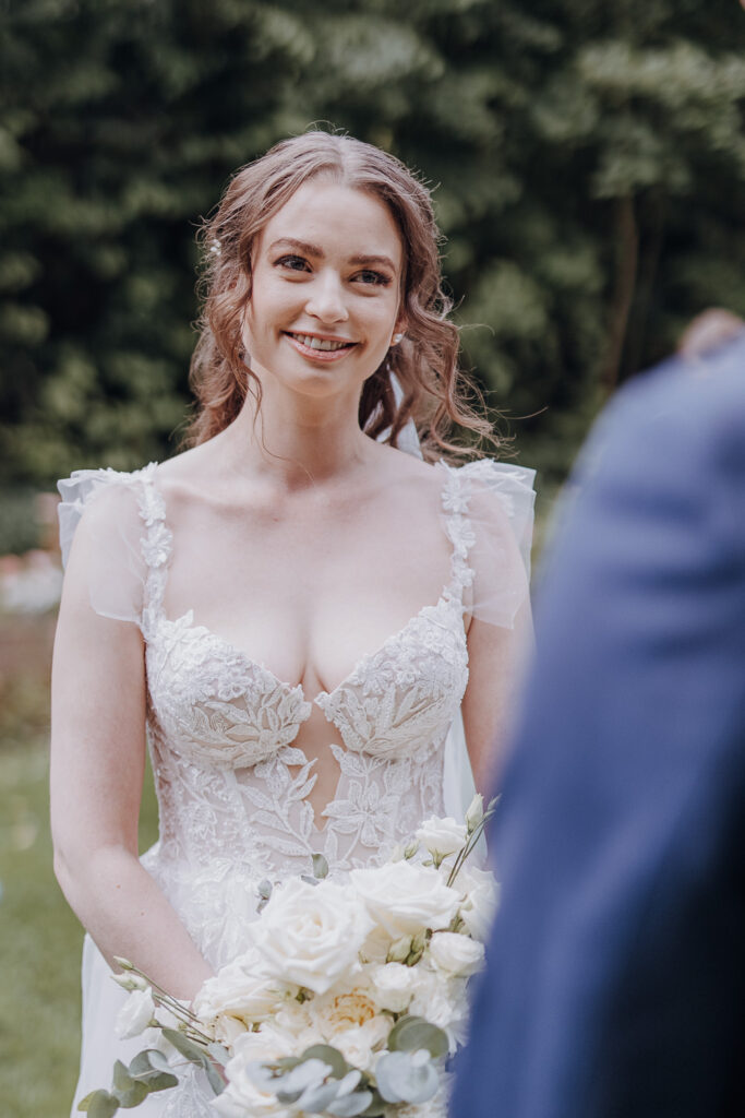 Schloss Teutschenthal Hochzeit Schlosshochzeit Märchenhochzeit Hochzeitsfotos Hochzeitsfotograf Hochzeitsfotografin Heiraten Leipzig Sachsen Dresden Freie Trauung White Wedding Hochzeitsdeko ByLe Sophia Molek Party EmiLy