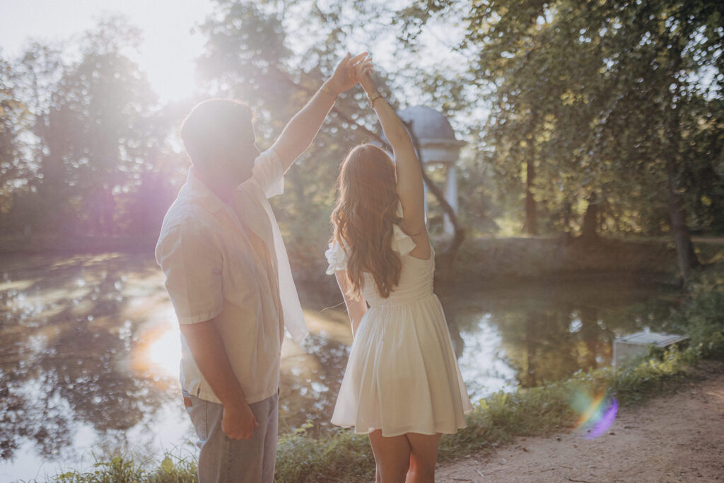 Verlobungsshooting Engagement Shoot Verlobung Leipzig Hochzeit planen Hochzeitsplanung Hochzeitsvorbereitung Paarshooting Couple Shoot Pärchenfotos Hochzeitsfotos Sophia Molek