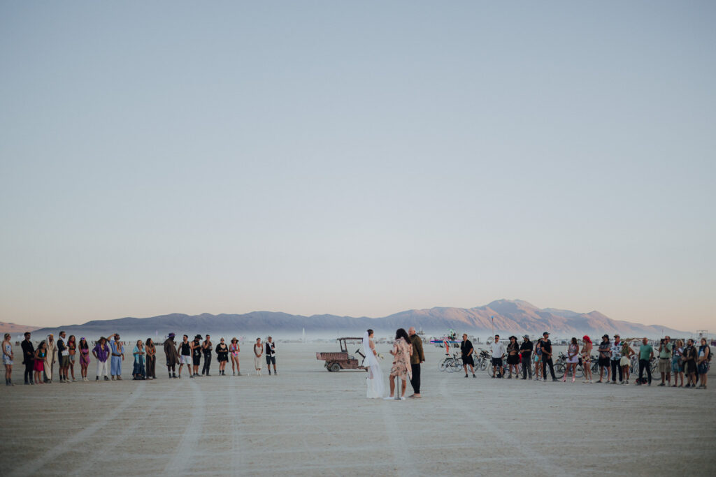 Burning Man Hochzeit Wüste Nevada Hochzeitsfotografin Hochzeitsfotograf Fotografin Fotograf Hochzeitsfotos