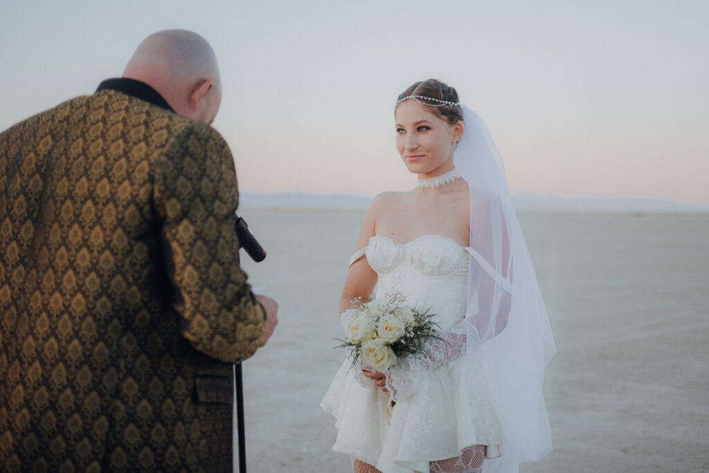 Burning Man Hochzeit Wüste Nevada Hochzeitsfotografin Hochzeitsfotograf Fotografin Fotograf Hochzeitsfotos