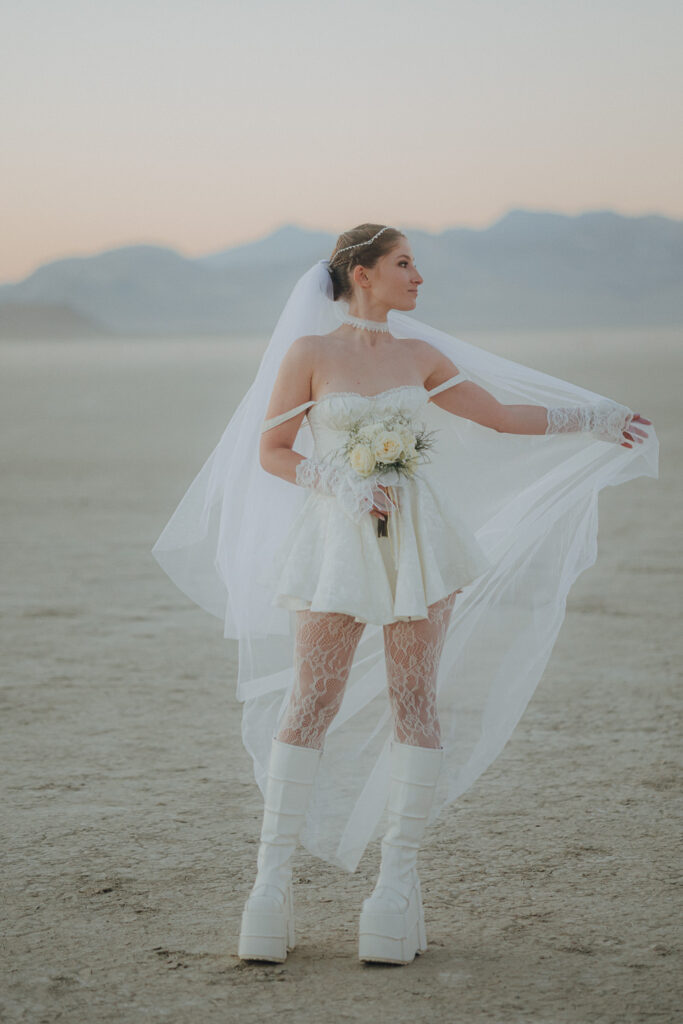 Burning Man Hochzeit Wüste Nevada Hochzeitsfotografin Hochzeitsfotograf Fotografin Fotograf Hochzeitsfotos