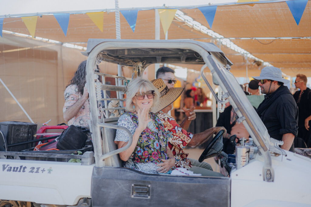 Burning Man Hochzeit Wüste Nevada Hochzeitsfotografin Hochzeitsfotograf Fotografin Fotograf Hochzeitsfotos