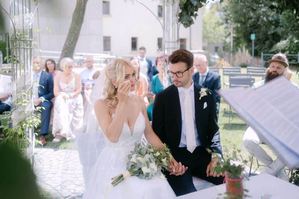 Hochzeitsfotograf Fotografin Leipzig Hochzeit Heiraten Standesamt Trauung Eheschließung Sachsen Deutschland Hochzeitsfotos