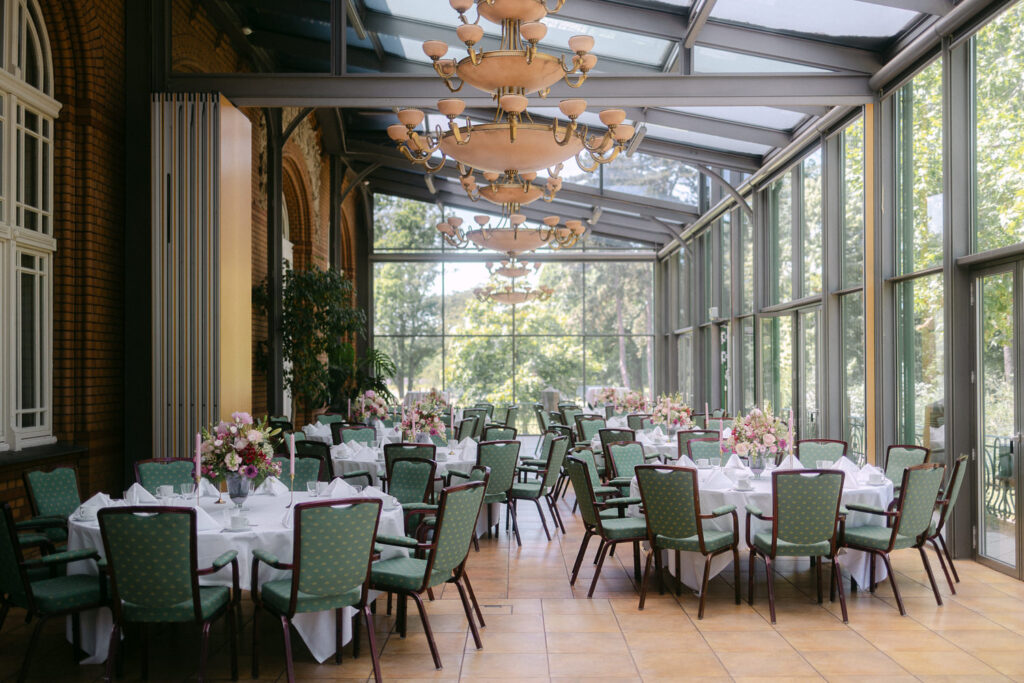 Bridgerton Hochzeit Magdeburg Hochzeitsfotos Hochzeitsfotograf Sachsen-Anhalt Herrenkrug Dorint Parkhotel