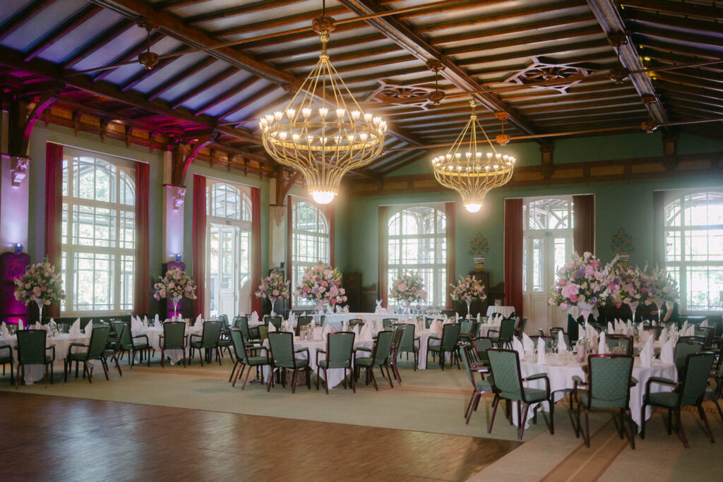 Bridgerton Hochzeit Magdeburg Hochzeitsfotos Hochzeitsfotograf Sachsen-Anhalt Herrenkrug Dorint Parkhotel