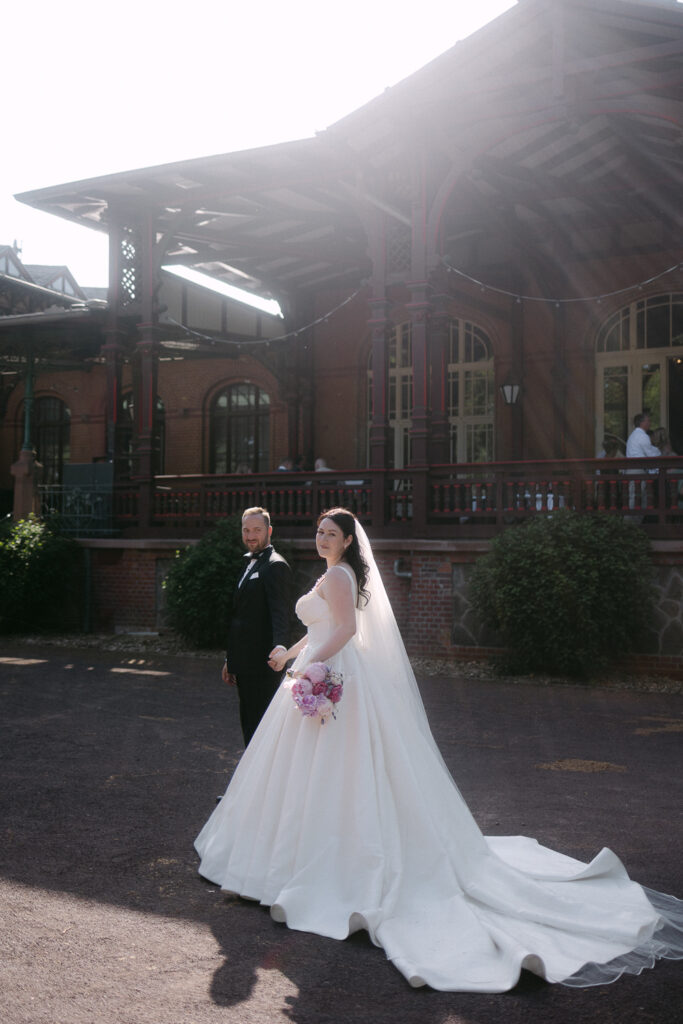 Bridgerton Hochzeit Magdeburg Hochzeitsfotos Hochzeitsfotograf Sachsen-Anhalt Herrenkrug Dorint Parkhotel