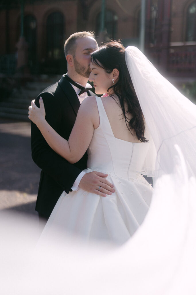 Bridgerton Hochzeit Magdeburg Hochzeitsfotos Hochzeitsfotograf Sachsen-Anhalt Herrenkrug Dorint Parkhotel