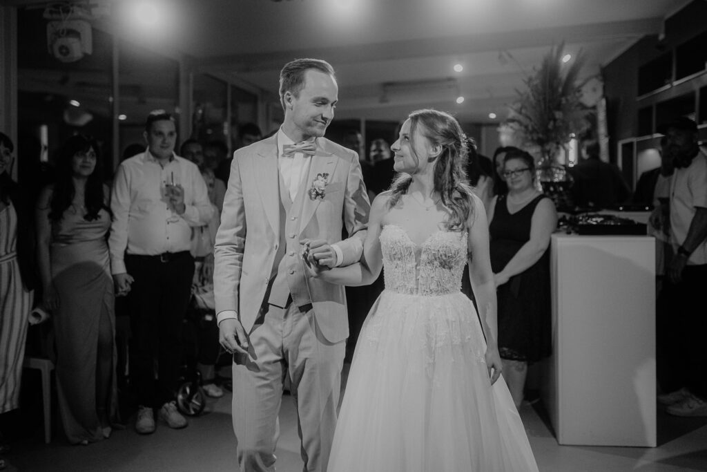 Hochzeit AmSee Am See Kulkwitzer See Leipzig Hochzeitsfotos Hochzeitsreportage Freie Trauung am Strand Strandhochzeit Beach Wedding Hochzeitsfotografin