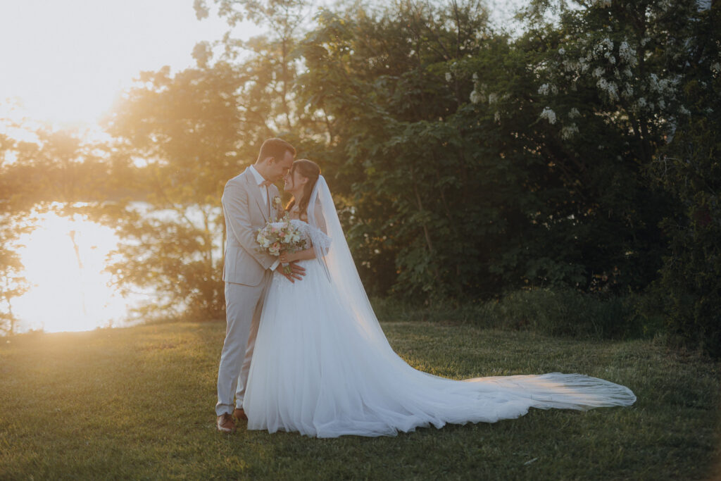 Hochzeit AmSee Am See Kulkwitzer See Leipzig Hochzeitsfotos Hochzeitsreportage Freie Trauung am Strand Strandhochzeit Beach Wedding Hochzeitsfotografin