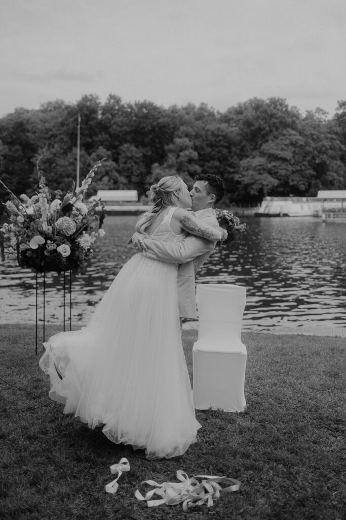 Hochzeit Berlin Hochzeitsfotograf Fotografin Heiraten Standesamt Treptow Köpenick Insel der Jugend Kulturhaus Insel Berlin