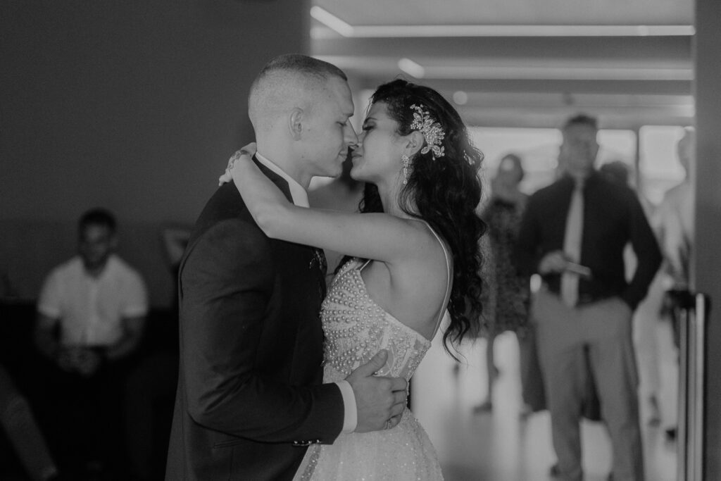 Lakeside Zwenkau See Seehochzeit Leipzig Heiraten Hochzeitslocation Hochzeitsfotos Hochzeitsfotograf Fotografin Fotoreportage Standesamt Standesamtliche Trauung