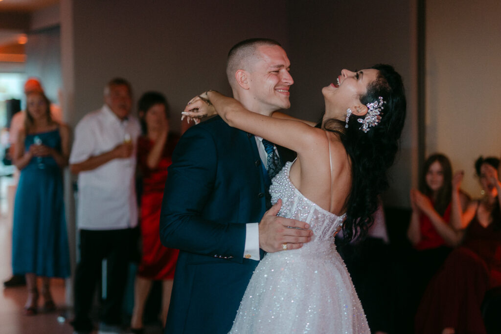 Lakeside Zwenkau See Seehochzeit Leipzig Heiraten Hochzeitslocation Hochzeitsfotos Hochzeitsfotograf Fotografin Fotoreportage Standesamt Standesamtliche Trauung