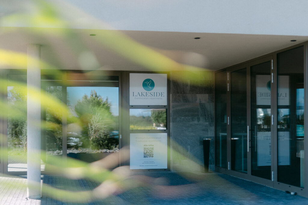 Lakeside Zwenkau See Seehochzeit Leipzig Heiraten Hochzeitslocation Hochzeitsfotos Hochzeitsfotograf Fotografin Fotoreportage Standesamt Standesamtliche Trauung