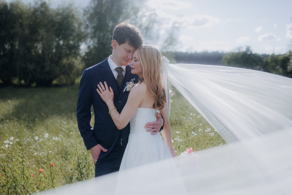 Paulinen Hof Paulinenhof Hochzeit Brandenburg Berlin Hochzeitsfotos Hochzeitsfotograf Hochzeitsfotografin Heiraten Fotograf Fotografin Kirchliche Trauung