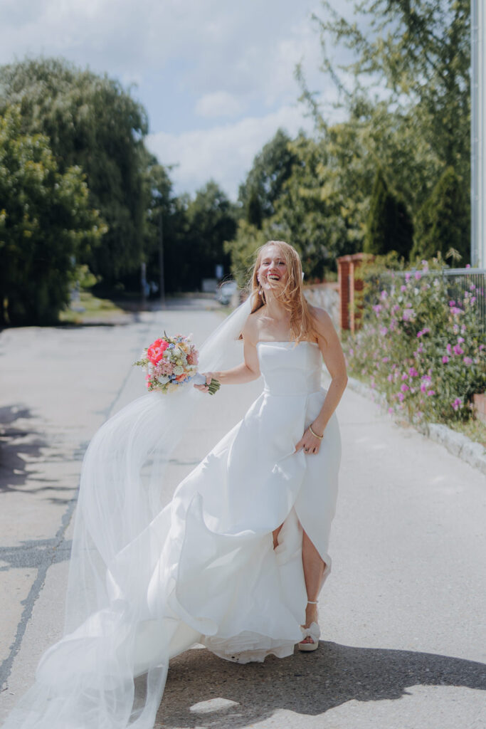 Paulinen Hof Paulinenhof Hochzeit Brandenburg Berlin Hochzeitsfotos Hochzeitsfotograf Hochzeitsfotografin Heiraten Fotograf Fotografin Kirchliche Trauung