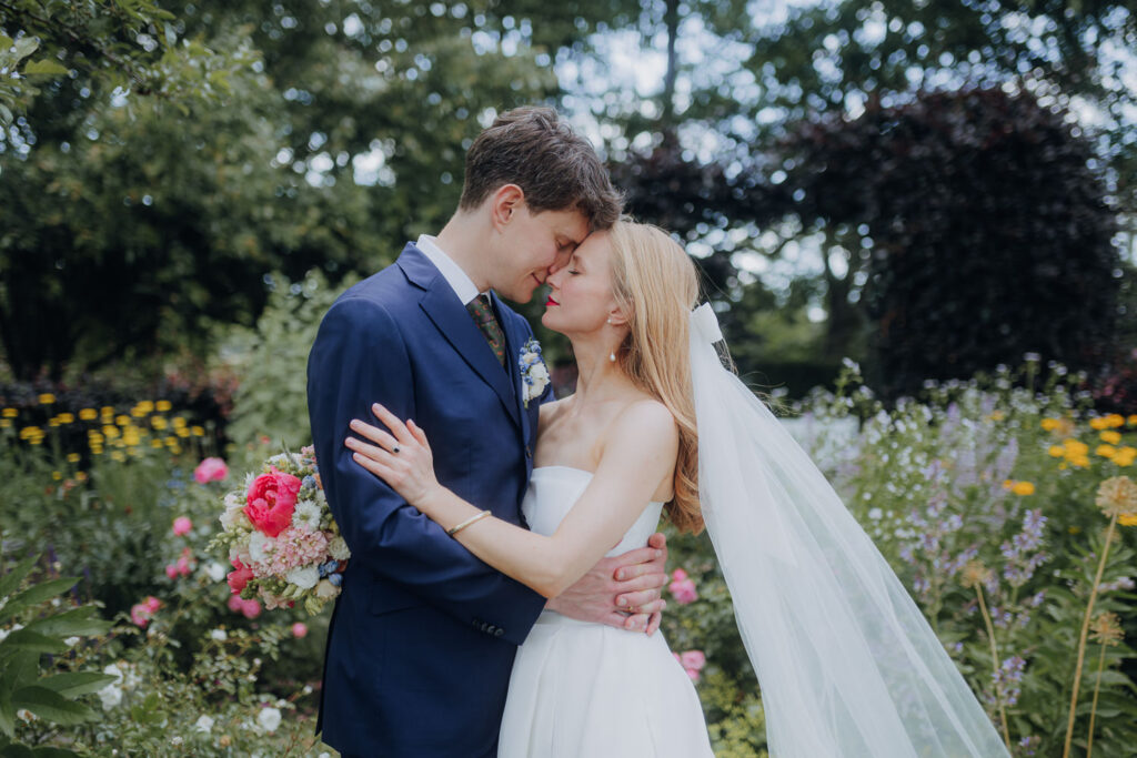 Paulinen Hof Paulinenhof Hochzeit Brandenburg Berlin Hochzeitsfotos Hochzeitsfotograf Hochzeitsfotografin Heiraten Fotograf Fotografin Kirchliche Trauung