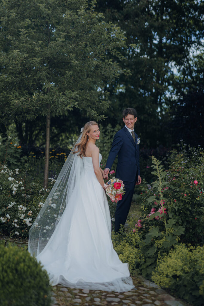 Paulinen Hof Paulinenhof Hochzeit Brandenburg Berlin Hochzeitsfotos Hochzeitsfotograf Hochzeitsfotografin Heiraten Fotograf Fotografin Kirchliche Trauung