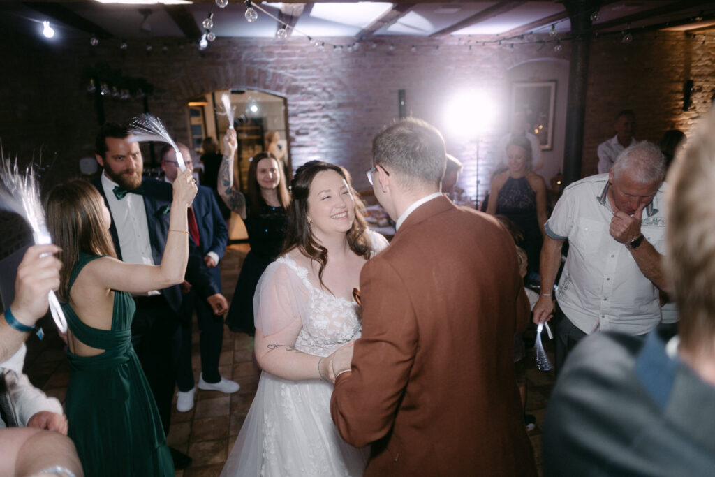 Festival Hochzeit Magdalenengut Erfurt Hochzeitsfotograf Fotograf Wedding Thüringen Fotoreportage Hochzeitsreportage