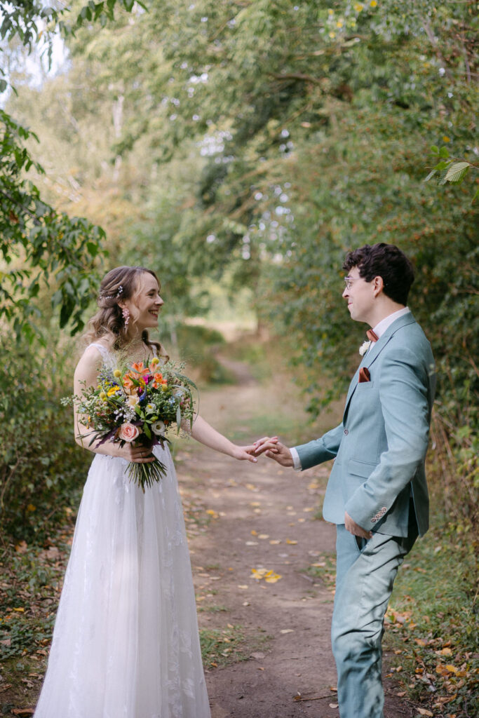 Gut Kahnsdorf Hainer See Hochzeit Heiraten Wedding Village Standesamt Standesamtliche Trauung Hochzeitsfotograf Hochzeitsfotos Fotoreportage