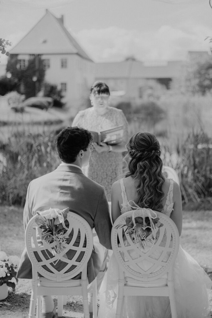 Gut Kahnsdorf Hainer See Hochzeit Heiraten Wedding Village Standesamt Standesamtliche Trauung Hochzeitsfotograf Hochzeitsfotos Fotoreportage