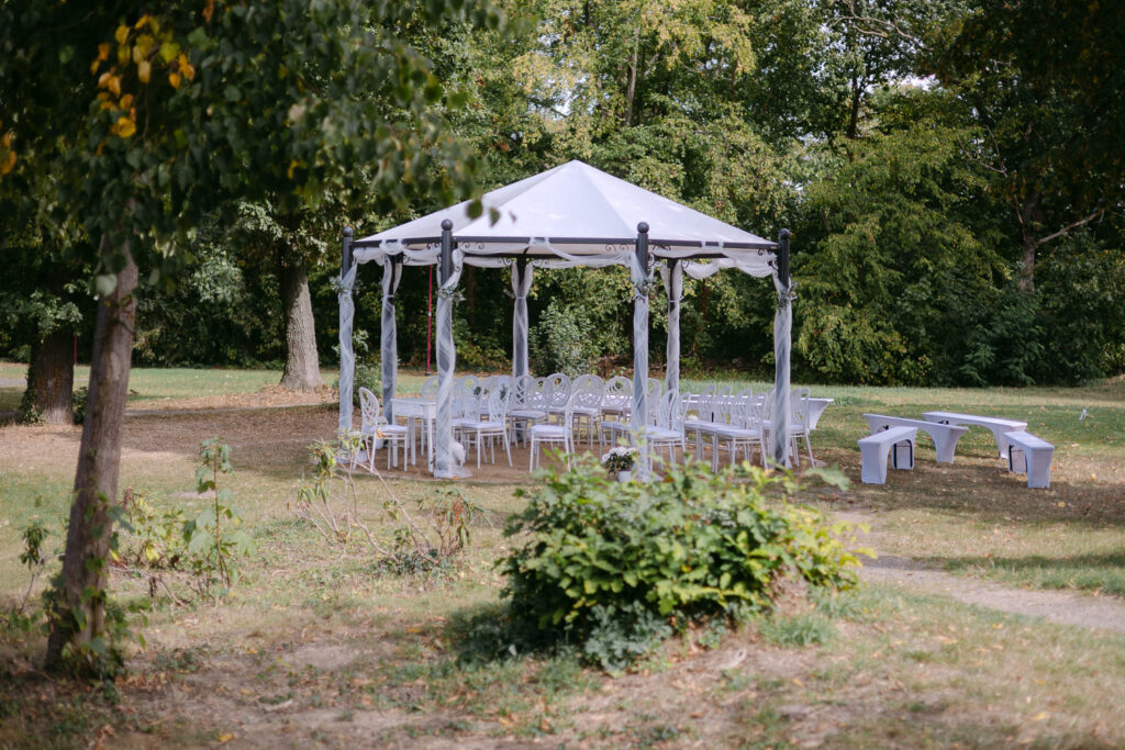 Gut Kahnsdorf Hainer See Hochzeit Heiraten Wedding Village Standesamt Standesamtliche Trauung Hochzeitsfotograf Hochzeitsfotos Fotoreportage