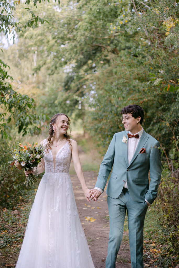 Gut Kahnsdorf Hainer See Hochzeit Heiraten Wedding Village Standesamt Standesamtliche Trauung Hochzeitsfotograf Hochzeitsfotos Fotoreportage