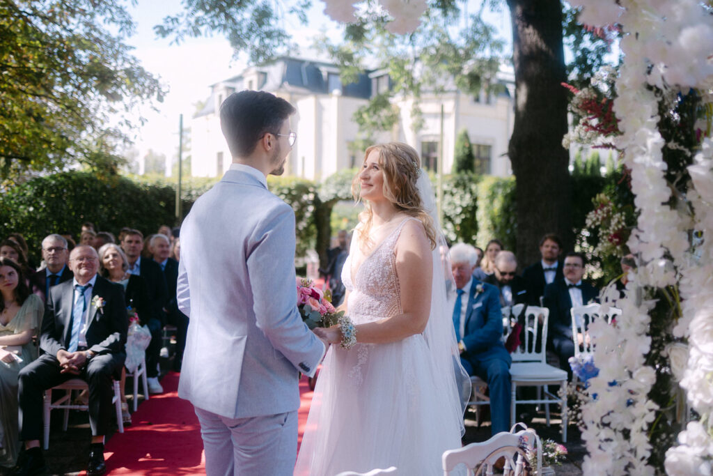 Hochzeit Schloss Breitenfeld Leipzig Heiraten Hochzeitsfotos Fotograf Hochzeitsfotografin freie Trauung Schlossgarten
