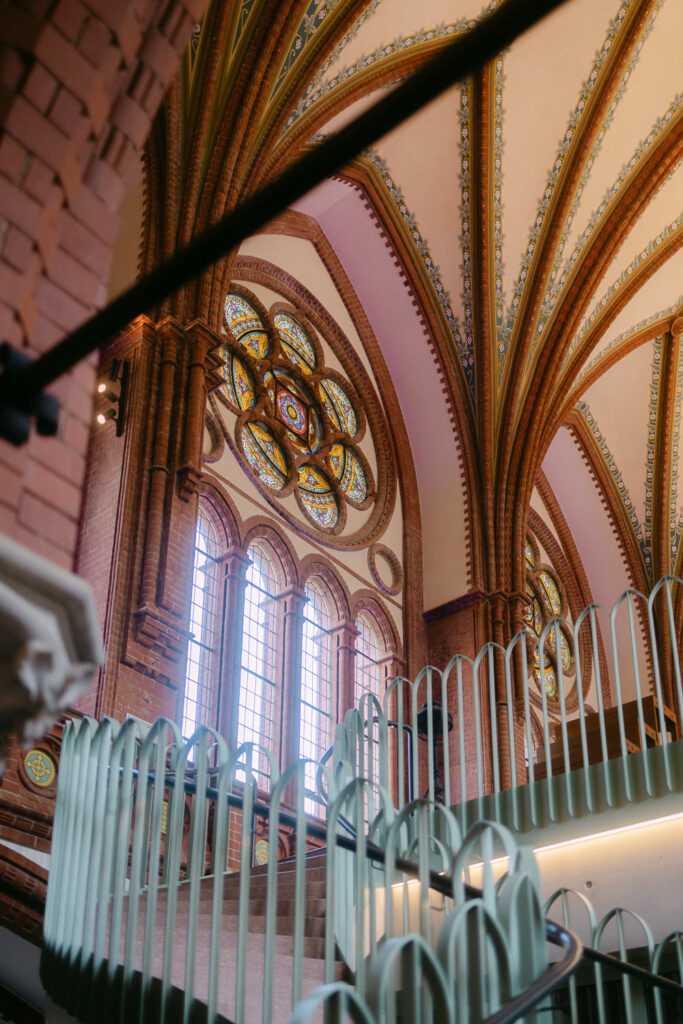 Mörtelwerk Leipzig Hochzeit heiraten am Kanal Plagwirt urban elegant kirchlich Kirche Hochzeitsfotos Hochzeitsfotografin