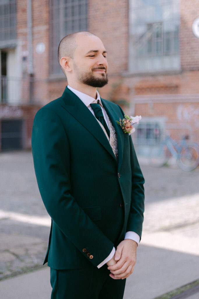 Mörtelwerk Leipzig Hochzeit heiraten am Kanal Plagwirt urban elegant kirchlich Kirche Hochzeitsfotos Hochzeitsfotografin