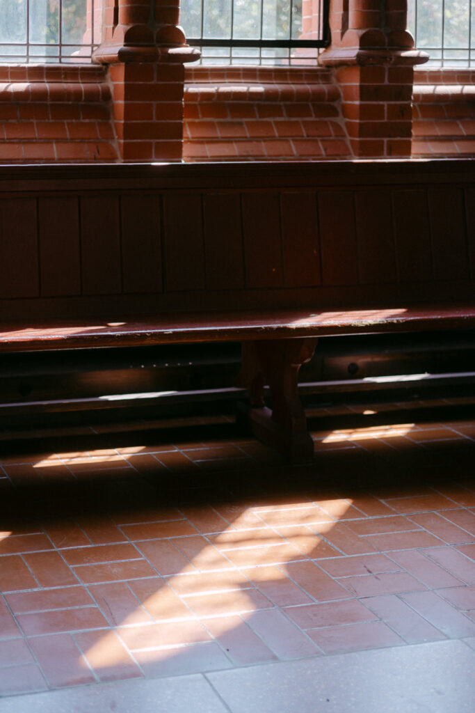 Mörtelwerk Leipzig Hochzeit heiraten am Kanal Plagwirt urban elegant kirchlich Kirche Hochzeitsfotos Hochzeitsfotografin