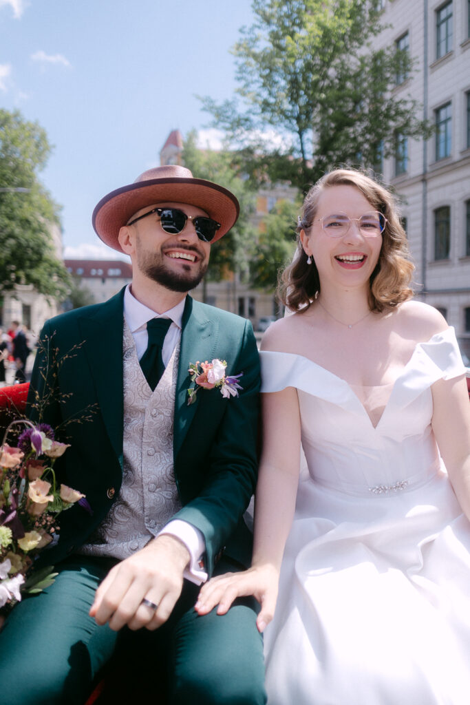 Mörtelwerk Leipzig Hochzeit heiraten am Kanal Plagwirt urban elegant kirchlich Kirche Hochzeitsfotos Hochzeitsfotografin
